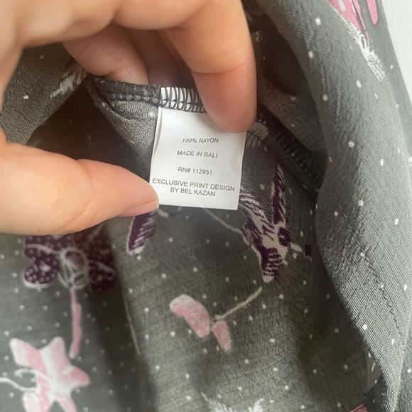 Bel Kazan Ophelia Long Sleeve Gray Floral Top. Made In Bali. New With Tags. - Picture 4 of 9